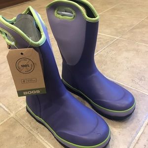 Bogs youth size 5 NIB